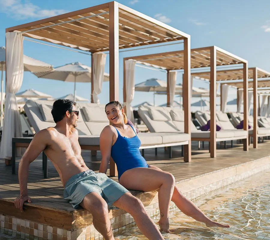 Adults-Only Beachfront Vibes