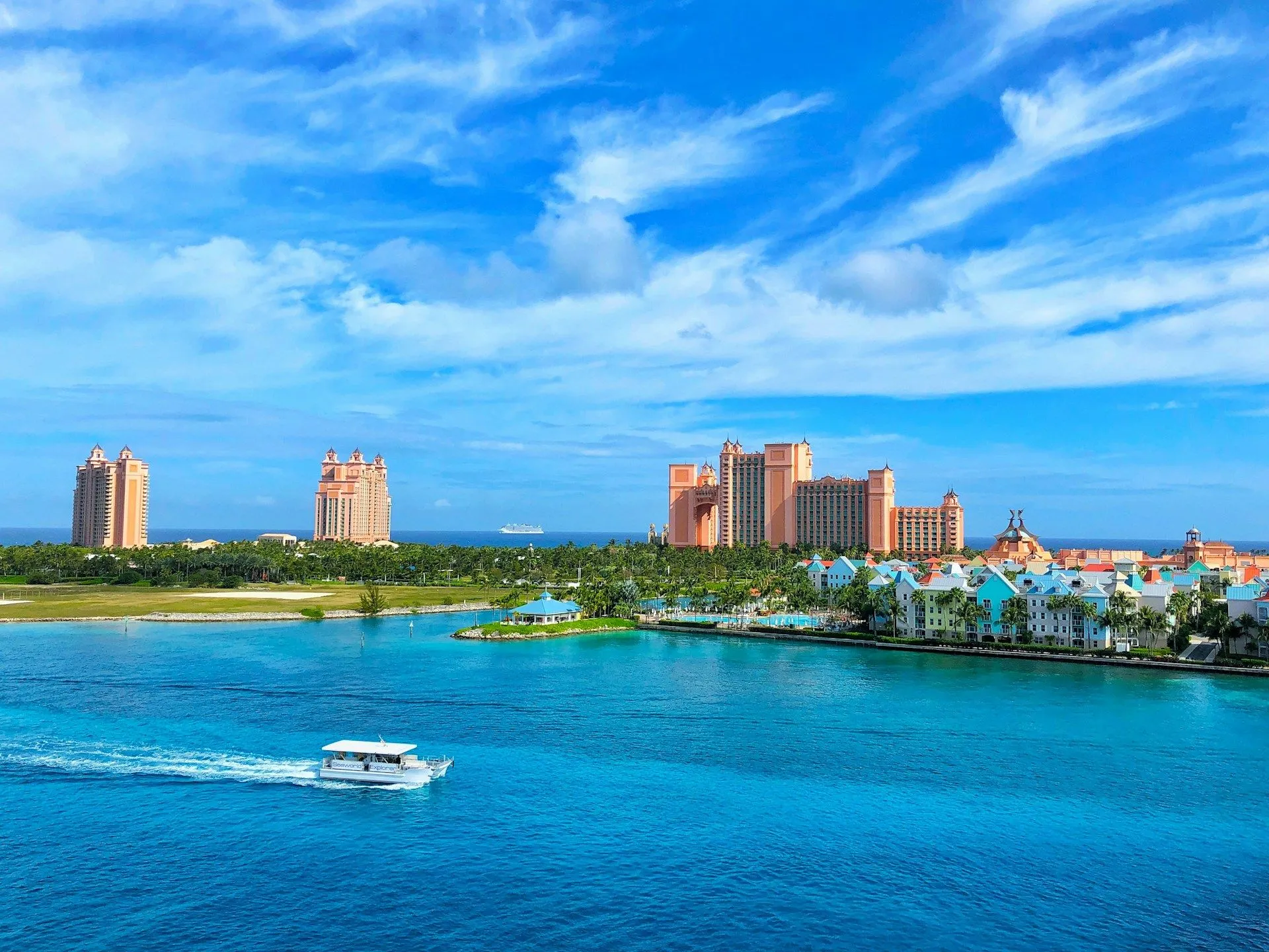 Atlantis Resort on Paradise Island, Nassau Bahamas waterfront skyline